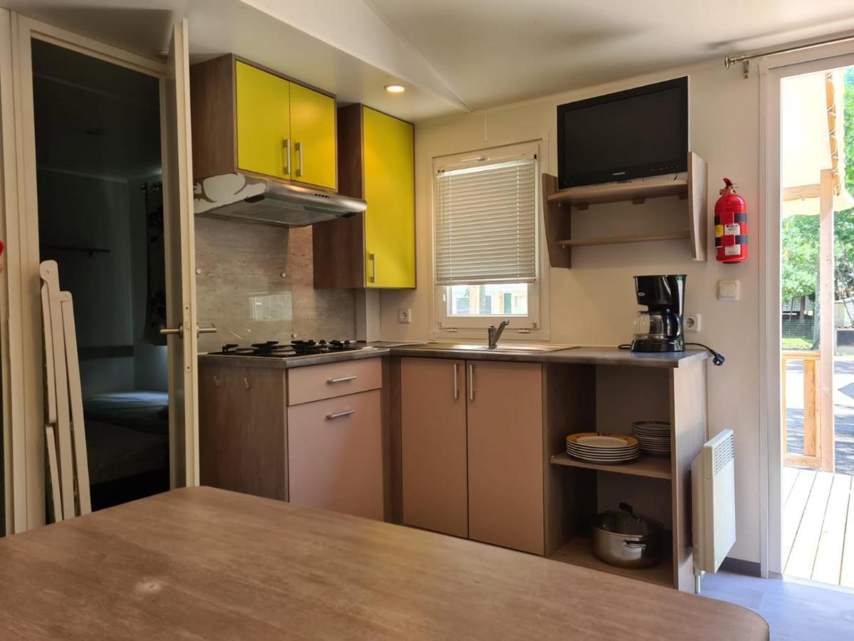 Mobil Home Camping Des 7 Fonts Агде Екстериор снимка